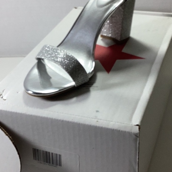 Bandolino Women S Bandolino Armory Ankle Strap Sandal - Picture 8 of 8